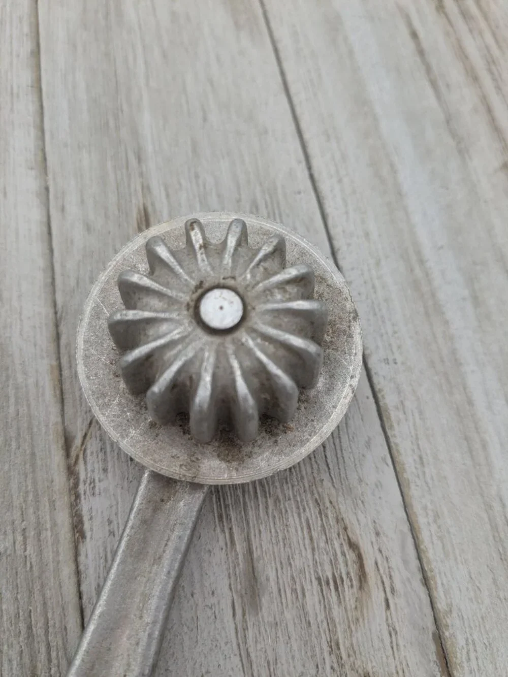 Vintage Aluminum Pastry Pie Crimper Sealer Wheel Pastry Cutter